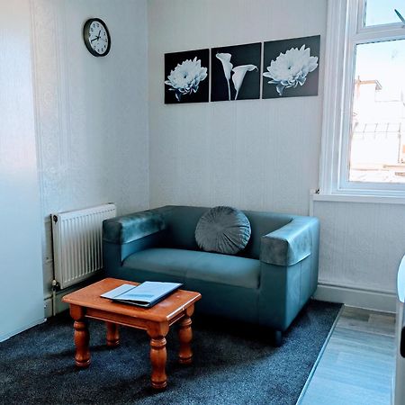 Seahawk Holiday Apartments Cleveleys Ngoại thất bức ảnh