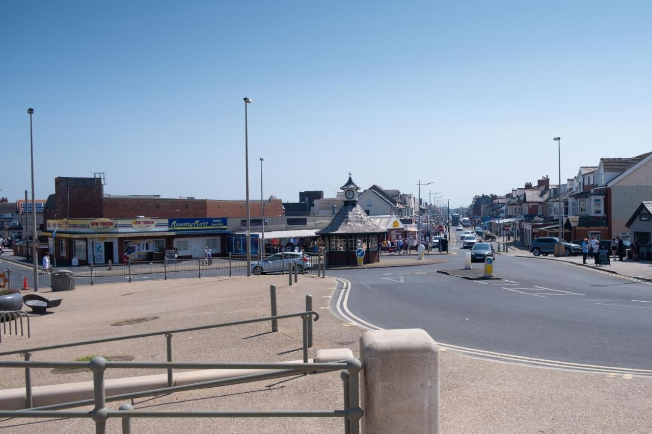 Seahawk Holiday Apartments Cleveleys Ngoại thất bức ảnh