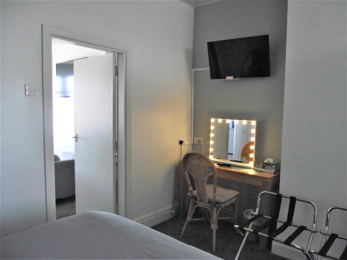 Seahawk Holiday Apartments Cleveleys Ngoại thất bức ảnh