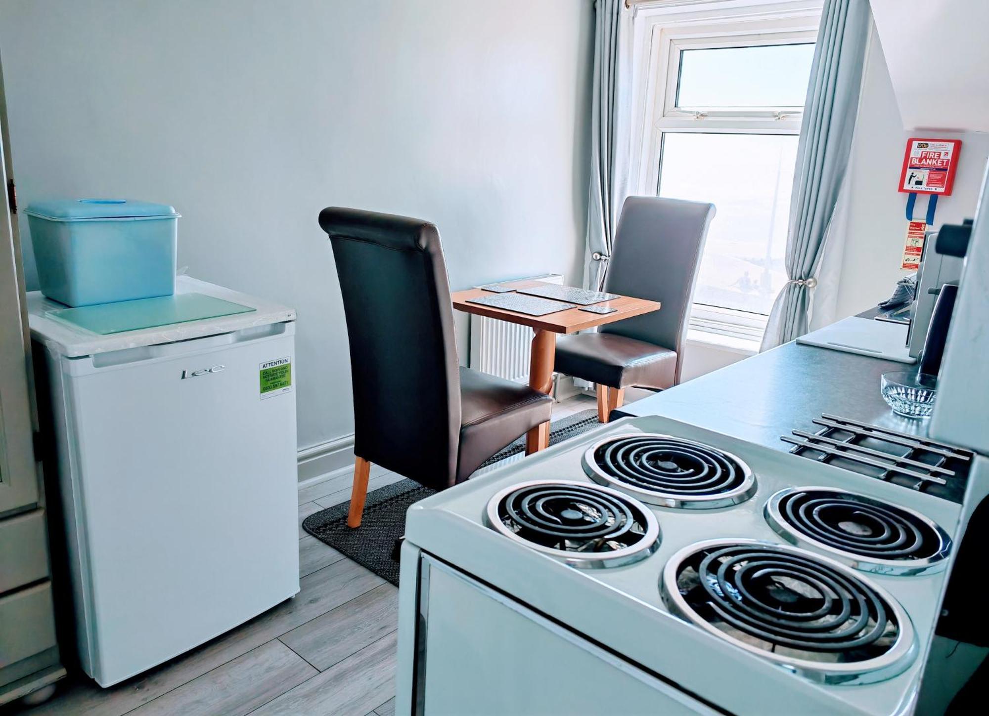 Seahawk Holiday Apartments Cleveleys Ngoại thất bức ảnh