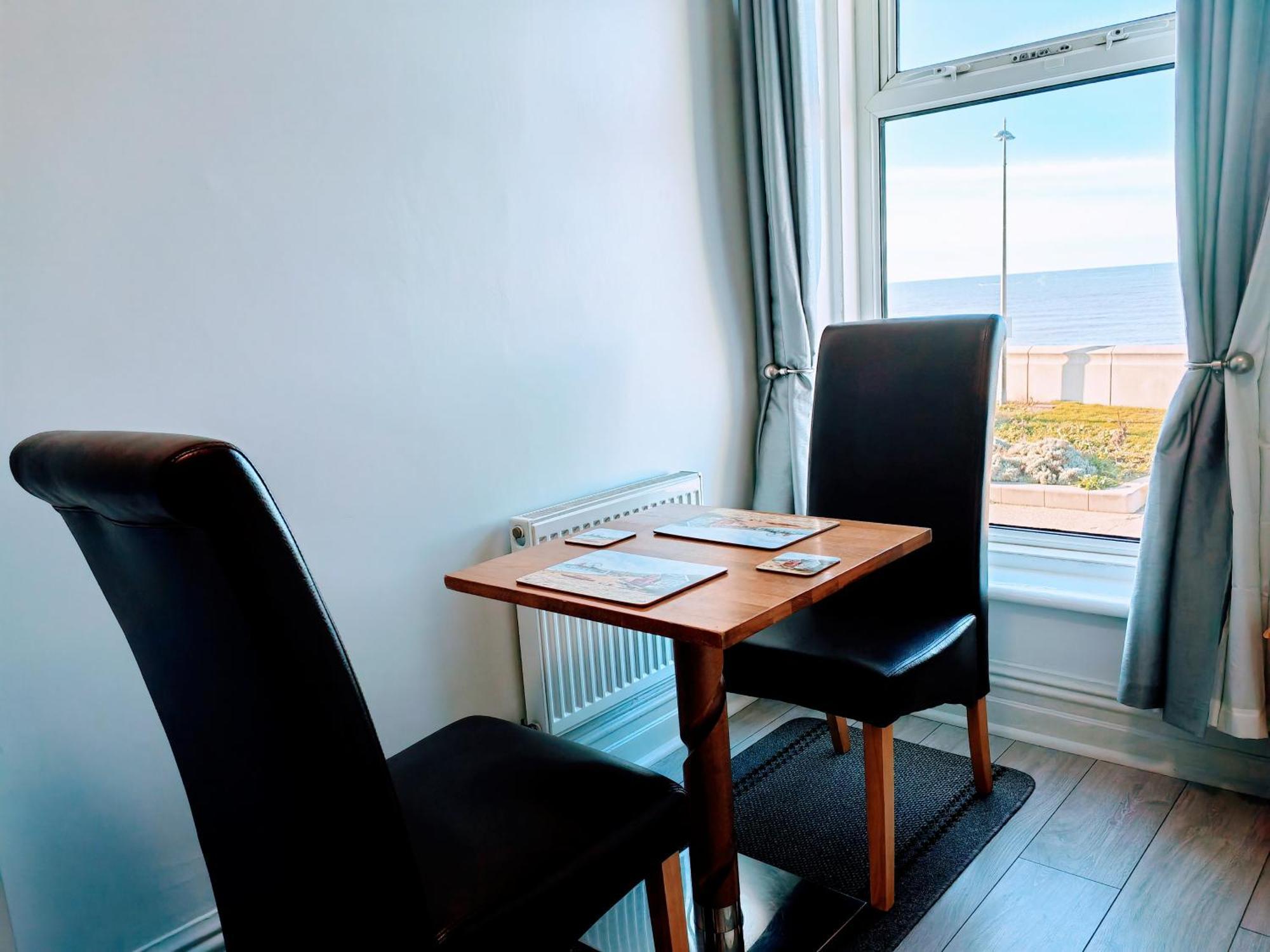 Seahawk Holiday Apartments Cleveleys Ngoại thất bức ảnh