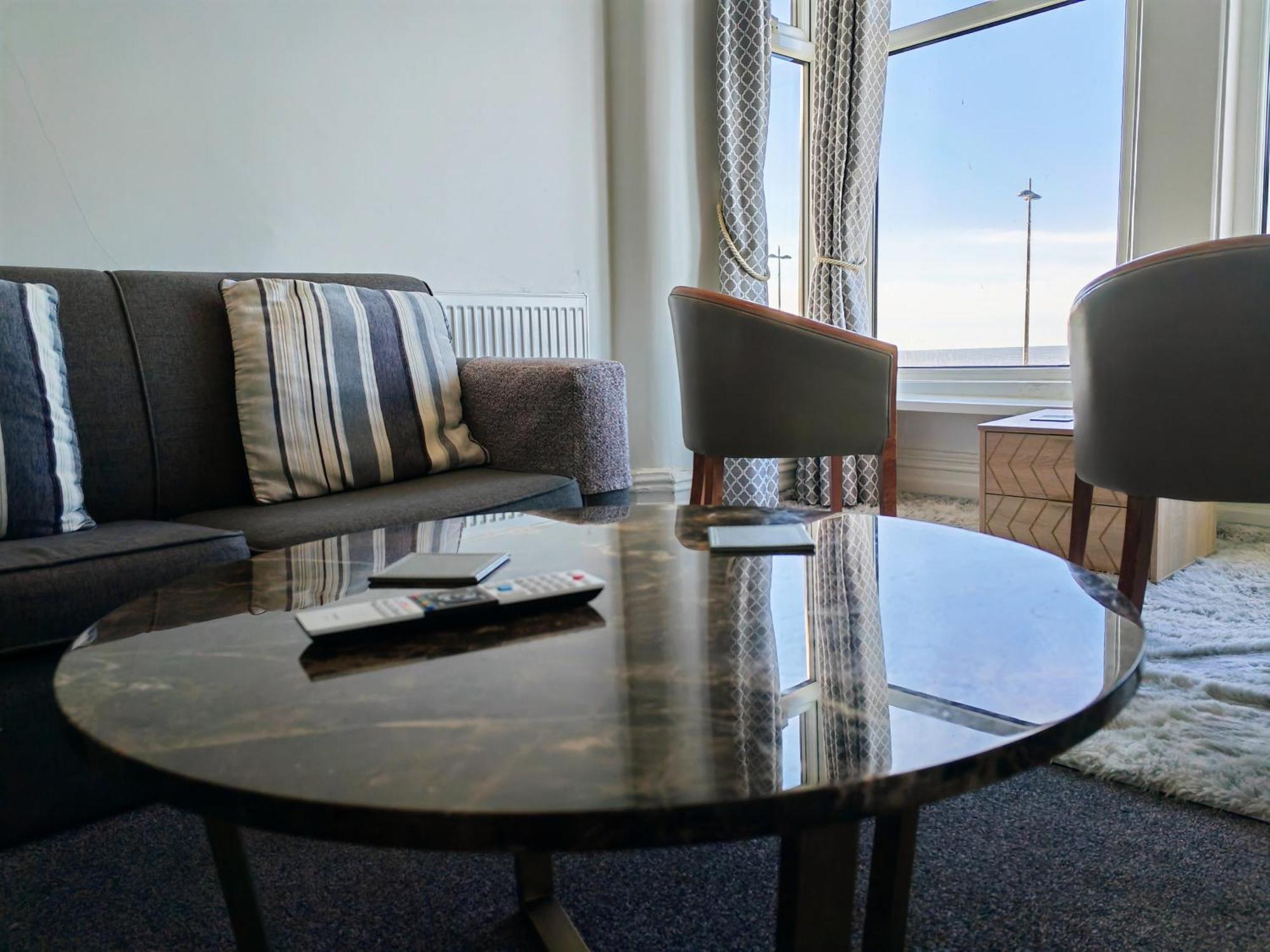 Seahawk Holiday Apartments Cleveleys Ngoại thất bức ảnh