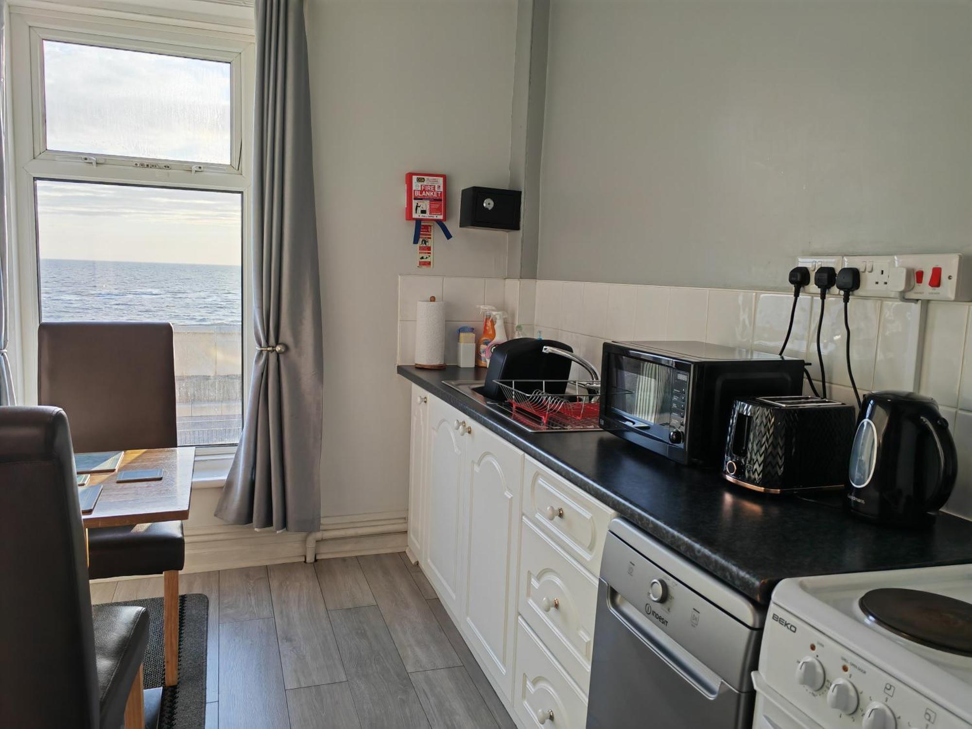 Seahawk Holiday Apartments Cleveleys Ngoại thất bức ảnh