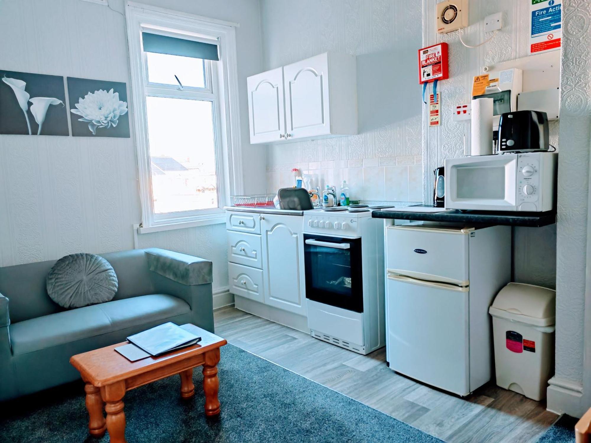 Seahawk Holiday Apartments Cleveleys Ngoại thất bức ảnh
